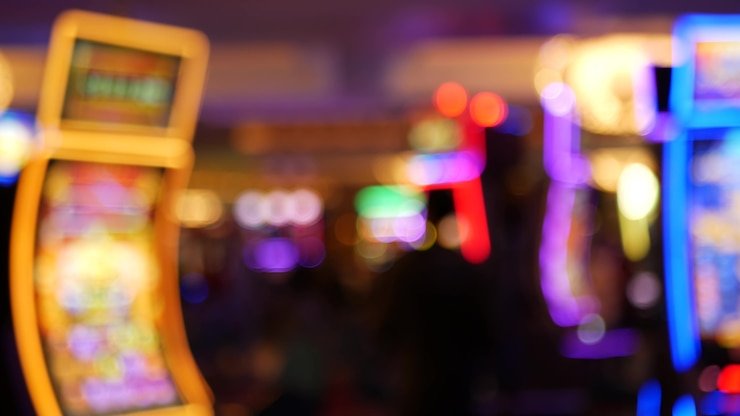 Simbol kunci dan privasi digital yang menjamin keamanan data mitra dan pengguna